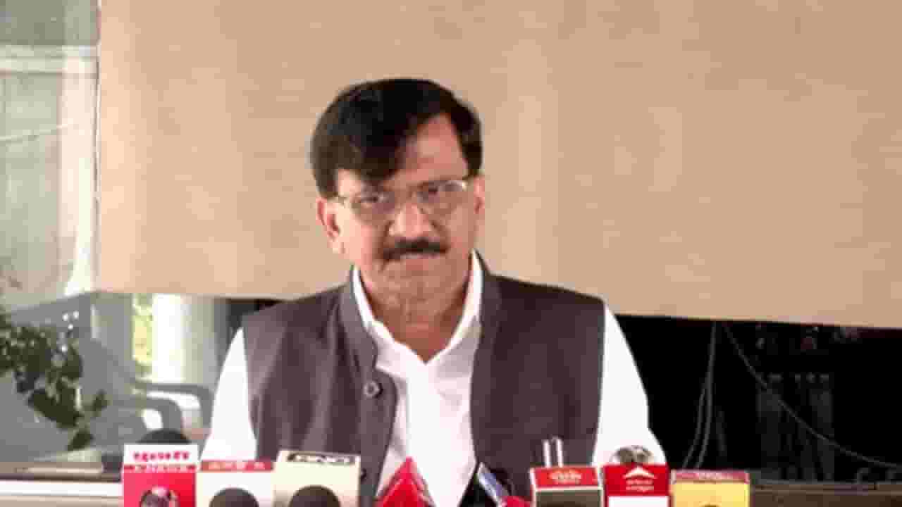 जरांगेंच्या मुंबईतल्या आगमनानंतर भाजपची भाषा बदलली! संजय राऊतांची टीका