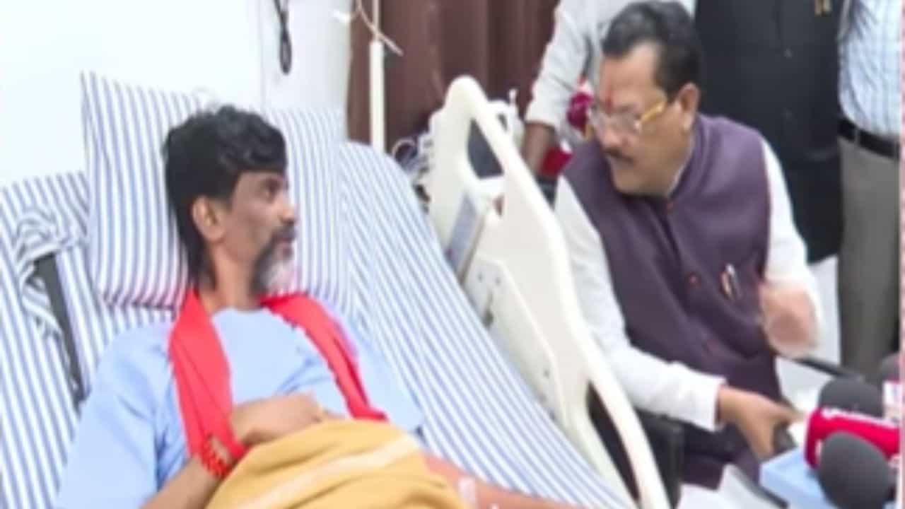 मंत्री संजय शिरसाट यांनी मनोज जरांगे पाटीलांची घेतली भेट