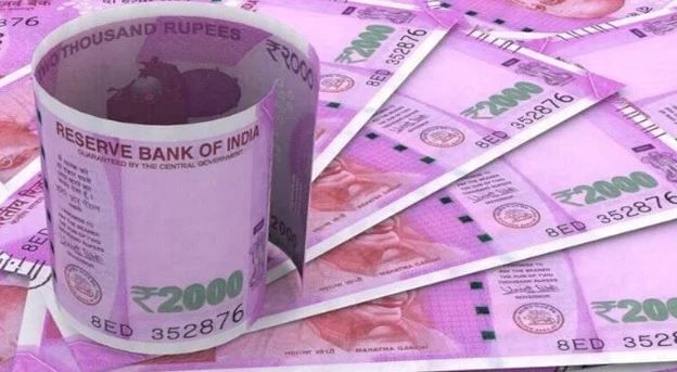 (टीप- वरच्या लेखात दिलेली माहिती ही प्राथमिक स्वरुपाची आहे. कुठेही प्रत्यक्ष वा अप्रत्यक्ष गुंतवणूक करायची असेल किंवा कोणताही आर्थिक निर्णय घ्यायचा असेल तर त्या-त्या क्षेत्रातील तज्ज्ञांचा सल्ला जरूर घ्या)