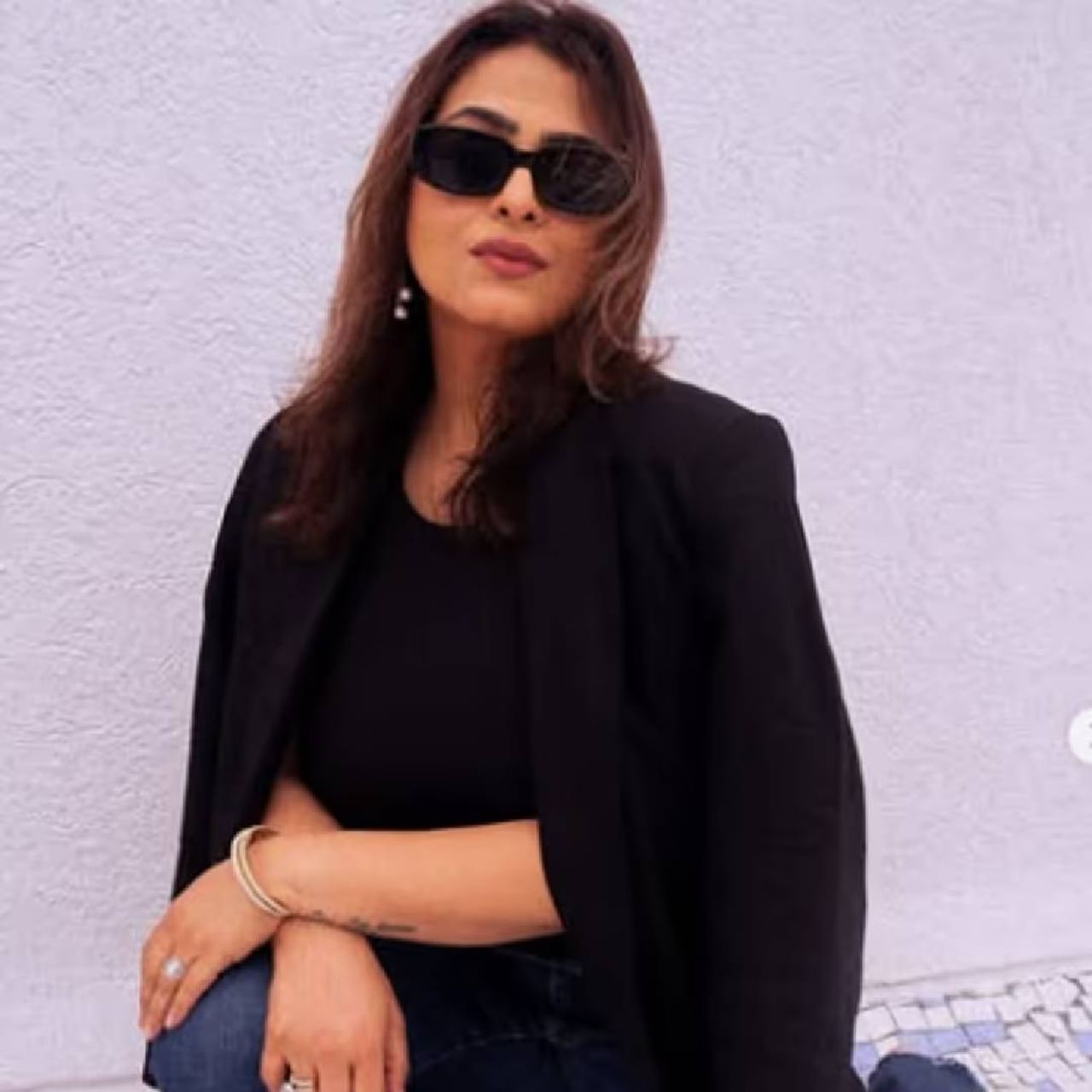 शिल्पा शिरोडकर 90 च्या दशकातील प्रसिद्ध अभिनेत्रींपैकी एक आहे. बिग बॉस 18 च्या निमित्ताने तिच्यासाठी करिअरचे दरवाजे पुन्हा उघडले. 