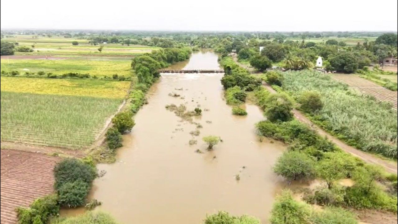 कळंब तालुक्यातील बांगरवाडी, बार्शी तालुक्यातील चारे वालव, काटेगाव आणि कळंबवाडी हे प्रकल्प पूर्ण भरले आहेत. तसेच, बाभूळगाव हा बृहत लघु प्रकल्पही मागील महिन्यातच पूर्ण क्षमतेने भरला आहे.