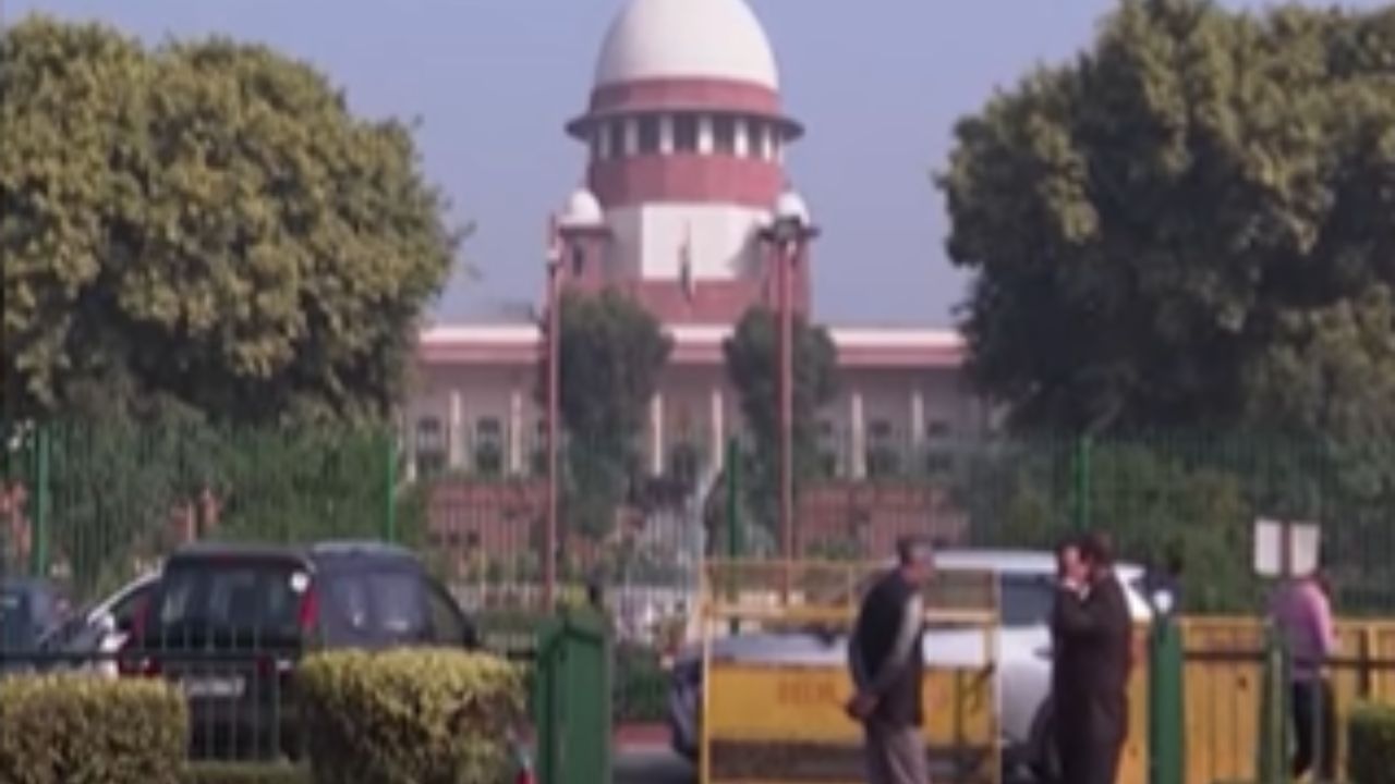 सामना होऊ द्या, आम्ही तो थांबवणार नाही - सुप्रीम कोर्ट सामना होऊ द्या, आम्ही तो थांबवणार नाही - सुप्रीम कोर्ट