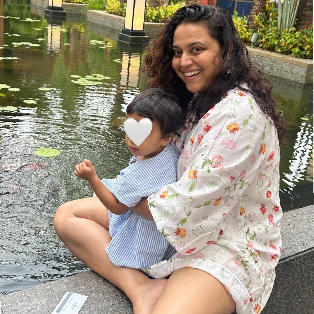 यूजर्सच म्हणणं आहे की, स्वरा जेव्हापासून आई बनलीय तिने स्वत:ची काळजी घेणं सोडून दिलय. तिचं वजन खूप वाढलय. स्वरा भास्कर बोलली की, मला बाळ आहे. माझी अशी काही इच्छा नाही की, मला मूल नाही असं वाटावं. 