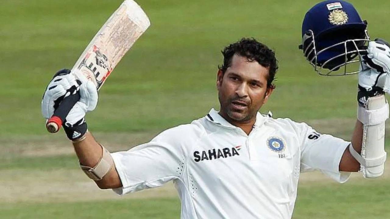 जगविख्यात क्रिकेट सचिन तेंडुलकर सर्वांना माहीत आहे. त्याचे वडील रमेश तेंडुलकर हे नामवंत लेखक होते. आज आपण तेंडुलकर आडनावाबद्दल जाणून घेऊया. तेंडुलकर हे मराठी आडनाव आहे, जे प्रामुख्याने महाराष्ट्र राज्यातील राजापूर सारस्वत ब्राह्मण (RSB) समुदायात आढळते.