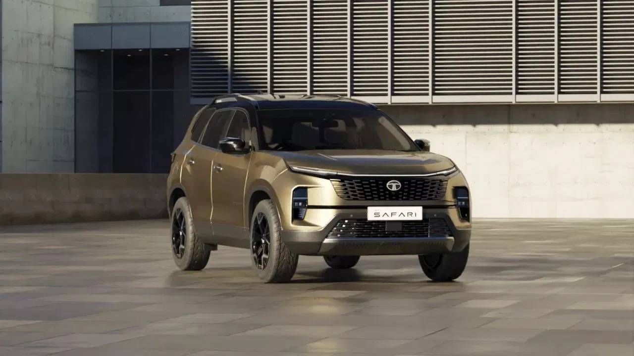 मारुती XL6, टोयोटा फॉर्च्यूनर आणि रेनो ट्राइबर जवळपास 2,973 यूनिट, 2,508 यूनिट आणि 1,870 यूनिटच्या विक्रीसह सातव्या आठव्या आणि नवव्या स्थानावर आहेत. अखेरीस टाटा सफारी 24% वार्षिक घसरणीसह 1,489 युनिटच्या विक्रीसह दहाव्या स्थानावर आहे.