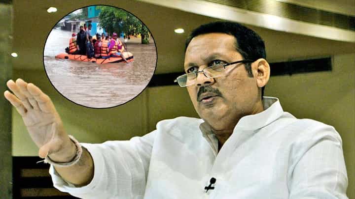 Udayanraje Bhosale : छत्रपती घराण्याचा मोठा निर्णय, यंदा दसरा साधा अन् सीमोल्लंघनासाठीचा शासकीय निधी पूरग्रस्तांना देणार Udayanraje Bhosale : छत्रपती घराण्याचा मोठा निर्णय, यंदा दसरा साधा अन् सीमोल्लंघनासाठीचा शासकीय निधी पूरग्रस्तांना देणार