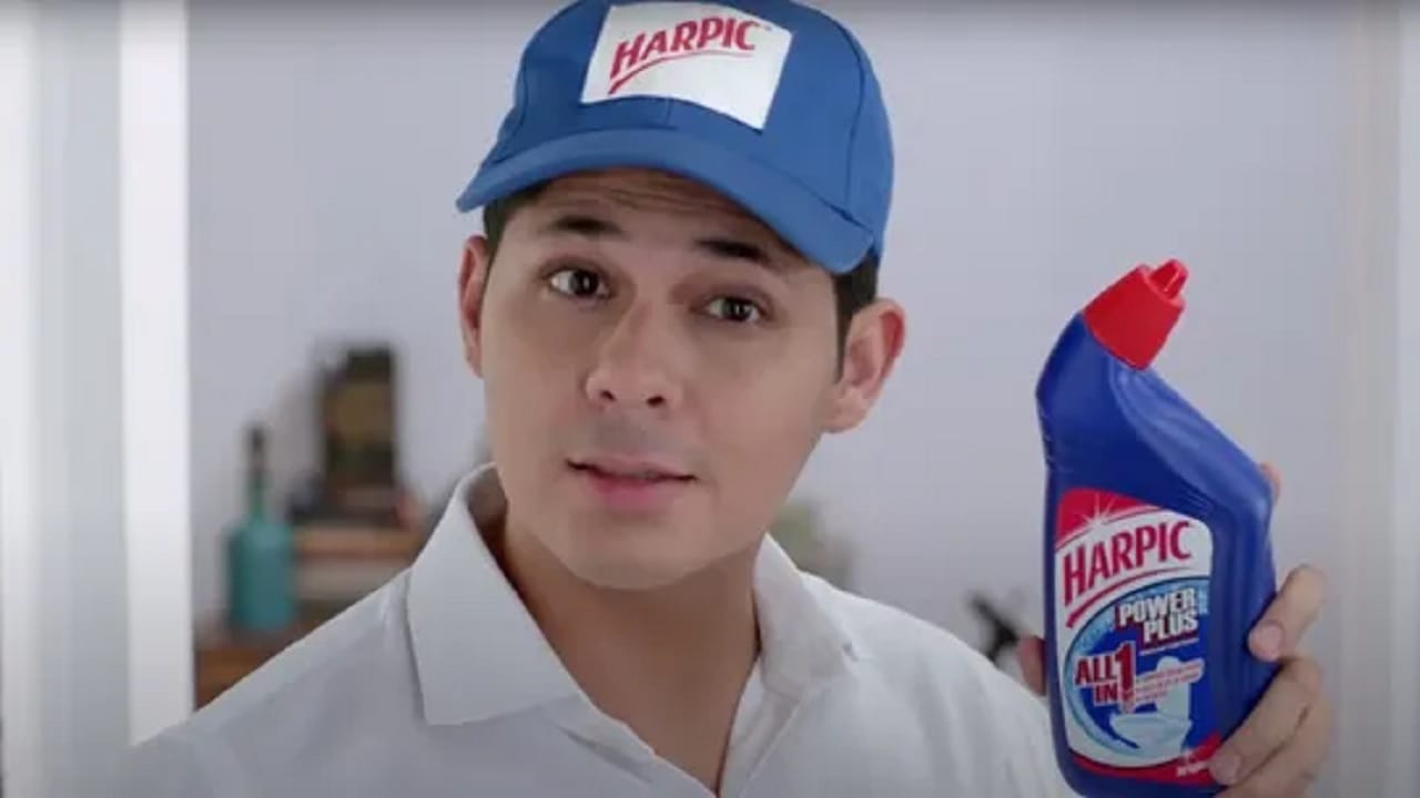 टॉयलेट क्लीनरच्या एका जाहिरातीने अभिनेत्याला मिळवून दिलं आलिशान घर, म्हणाला...