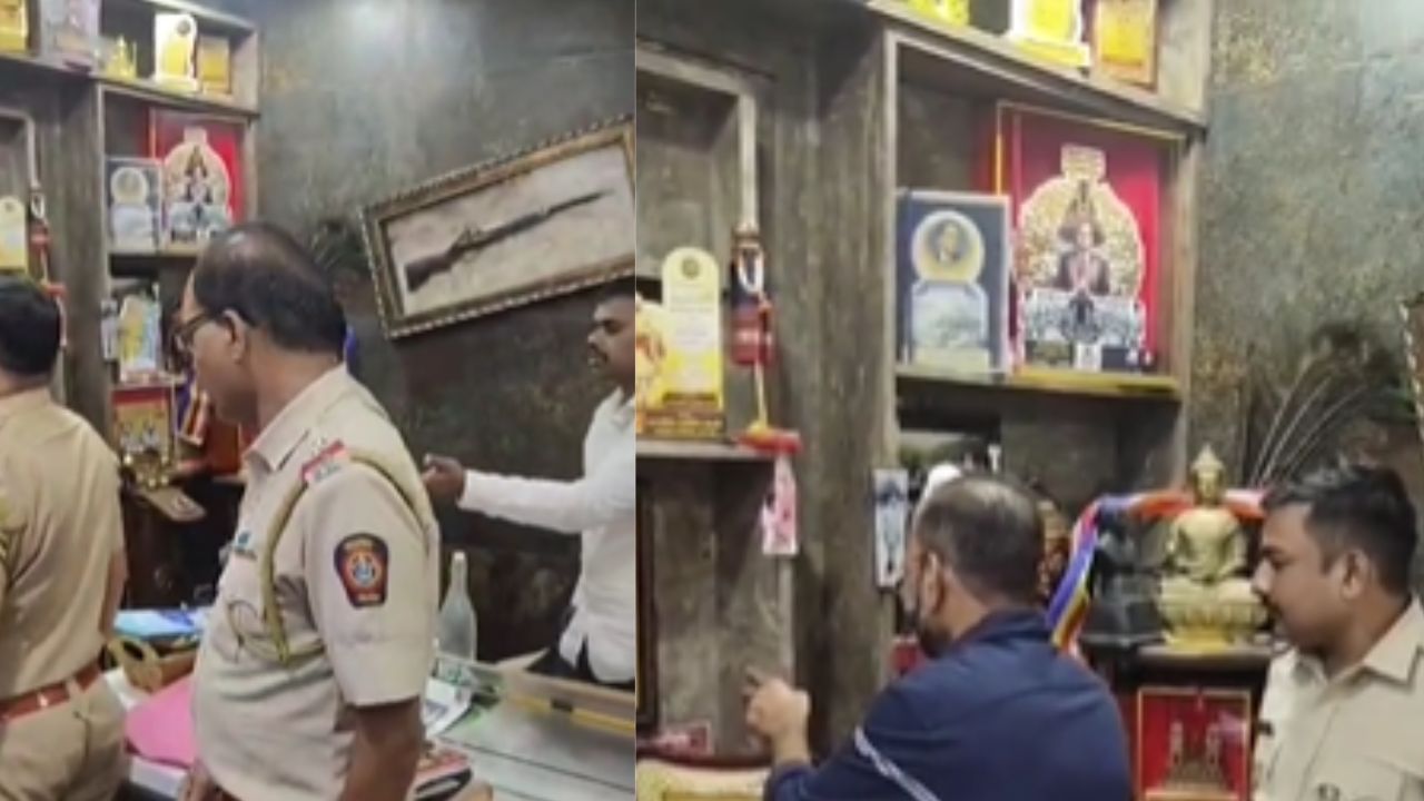 पोलिसांनी या भुयाराची तपासणी केली असता, त्यामध्ये त्यांना  शस्रं आढळून आली आहेत, या भुयारातून पोलिसांनी दोन कुऱ्हाडी आणि  एक चाकू जप्त केला आहे. घटनेबाबत अधिक तपास सुरू असल्याची माहिती पोलिसांनी दिली आहे.  