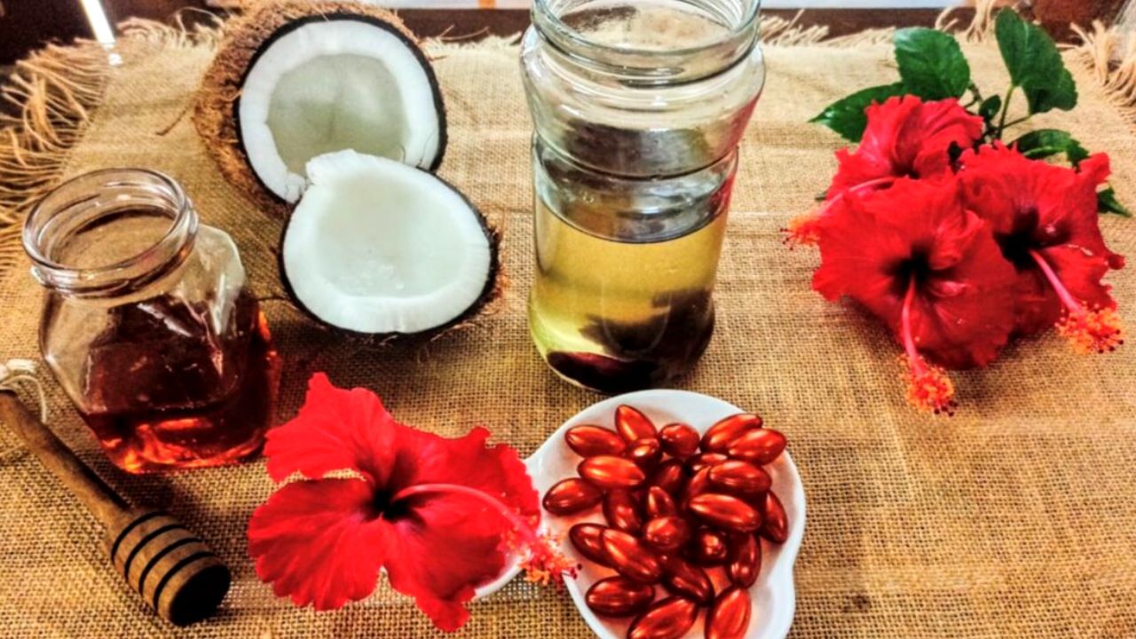 लांब आणि घनदाट केसांसाठी हे जादूई तेल ठरेल फायदेशीर..