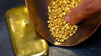 सोने महागले तशी वाढली तस्करी, या विमानतळावर 73 लाखांचे सोने टाकून आरोपी पसार