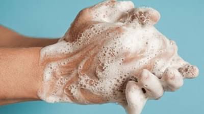 वारंवार हात धुतल्याने आपण आजारी पडू शकतो? शरीराला हे त्रास होऊ शकतात