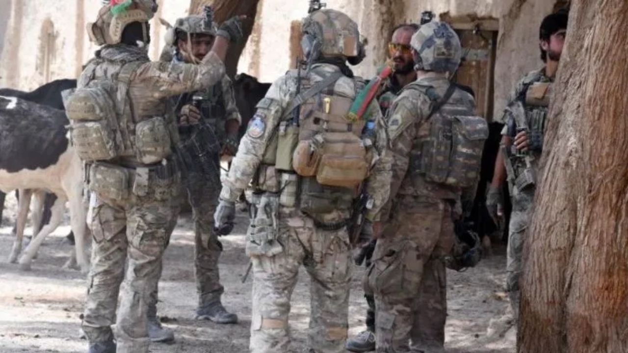 मोठी बातमी! एक फोन अन् अफगाणिस्तान, पाकिस्तान युद्ध थांबलं, तो कॉल कोणाचा? मोठी बातमी! एक फोन अन् अफगाणिस्तान, पाकिस्तान युद्ध थांबलं, तो कॉल कोणाचा?