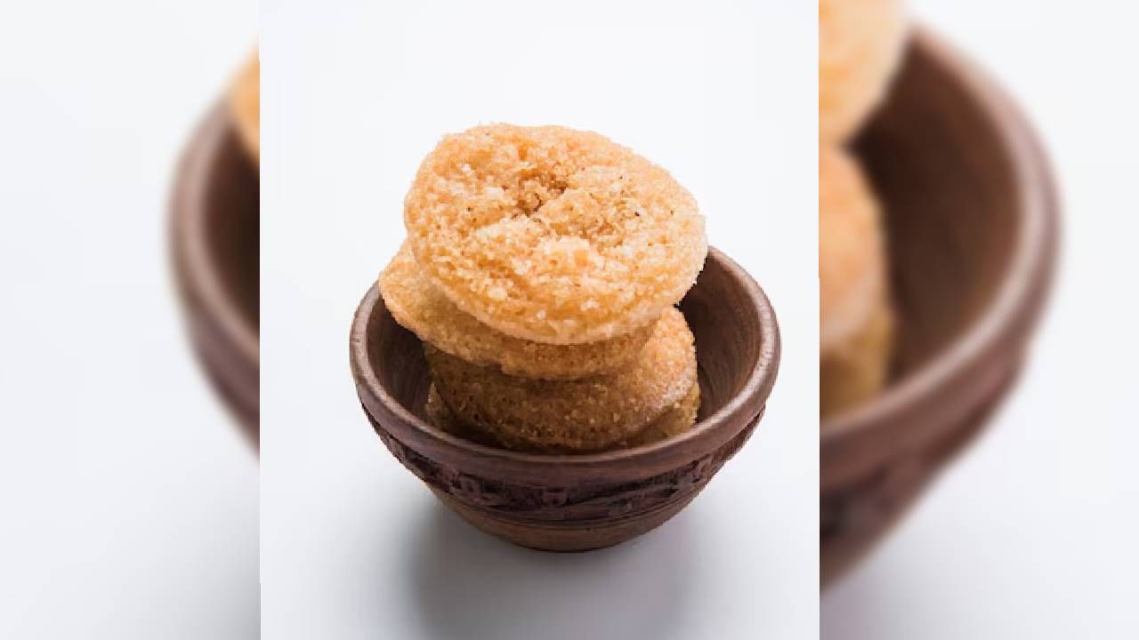 बायकोसाठी दिवाळीत खुसखुशीत अनारसे बनवा? सोपी रेसिपी जाणून घ्या