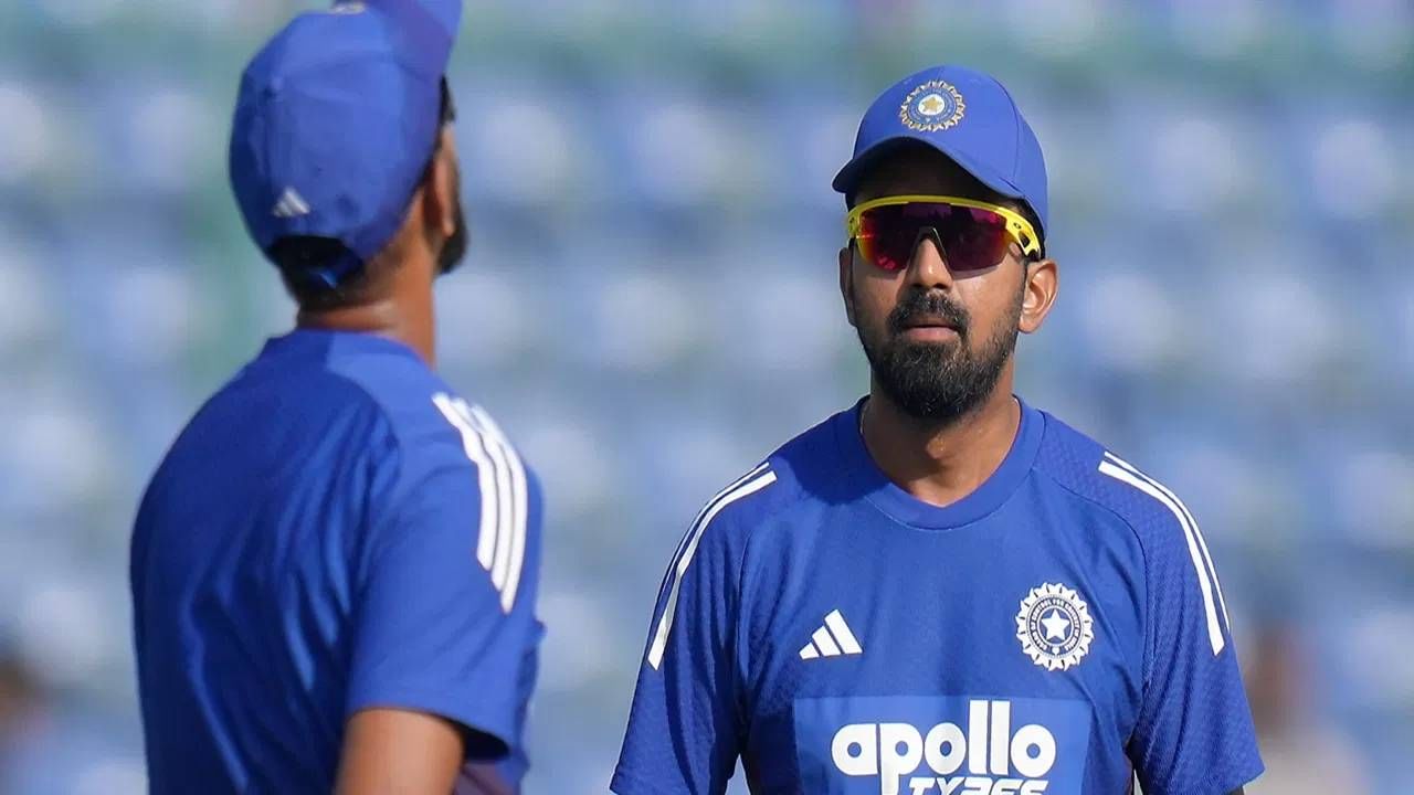 "जेव्हा अर्शदीप टीम इंडियामध्ये आला तेव्हा तो अजिबात बोलत नव्हता. मला वाटायचे की त्याच्यात कोणताही एटीट्यूड नाही, पण आता मी त्याला गप्प करण्याचा प्रयत्न करून थकलो आहे, पण तो थांबत नाही.", असं केएल राहुल म्हणाला. (Photo- PTI)