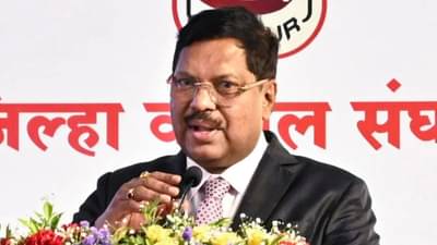 तो एक भ्याड हल्ला... सरन्यायाधीशांवर बूट फेकण्याचा प्रयत्न, शरद पवारांपासून राजेंद्र गवईंपर्यंत संतप्त प्रतिक्रिया काय?