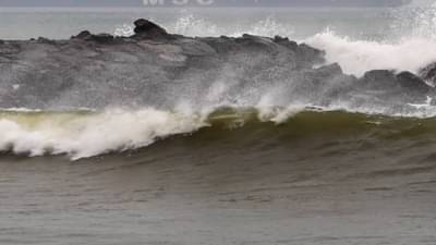 ताशी 100 किमी वेगाने वारे, मोंथा चक्रीवादळचा कहर, 1 जणाचा मृत्यू, पुढील काही तास धोक्याची, पावसासह...