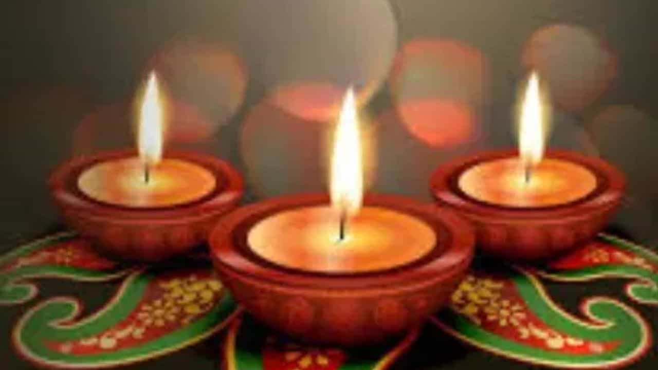 Vastu Tips : दिवाळीच्या दिवशी गुपचूप तिजोरीमध्ये ठेवा फक्त ही एक गोष्ट, घर पैशांनी भरून जाईल