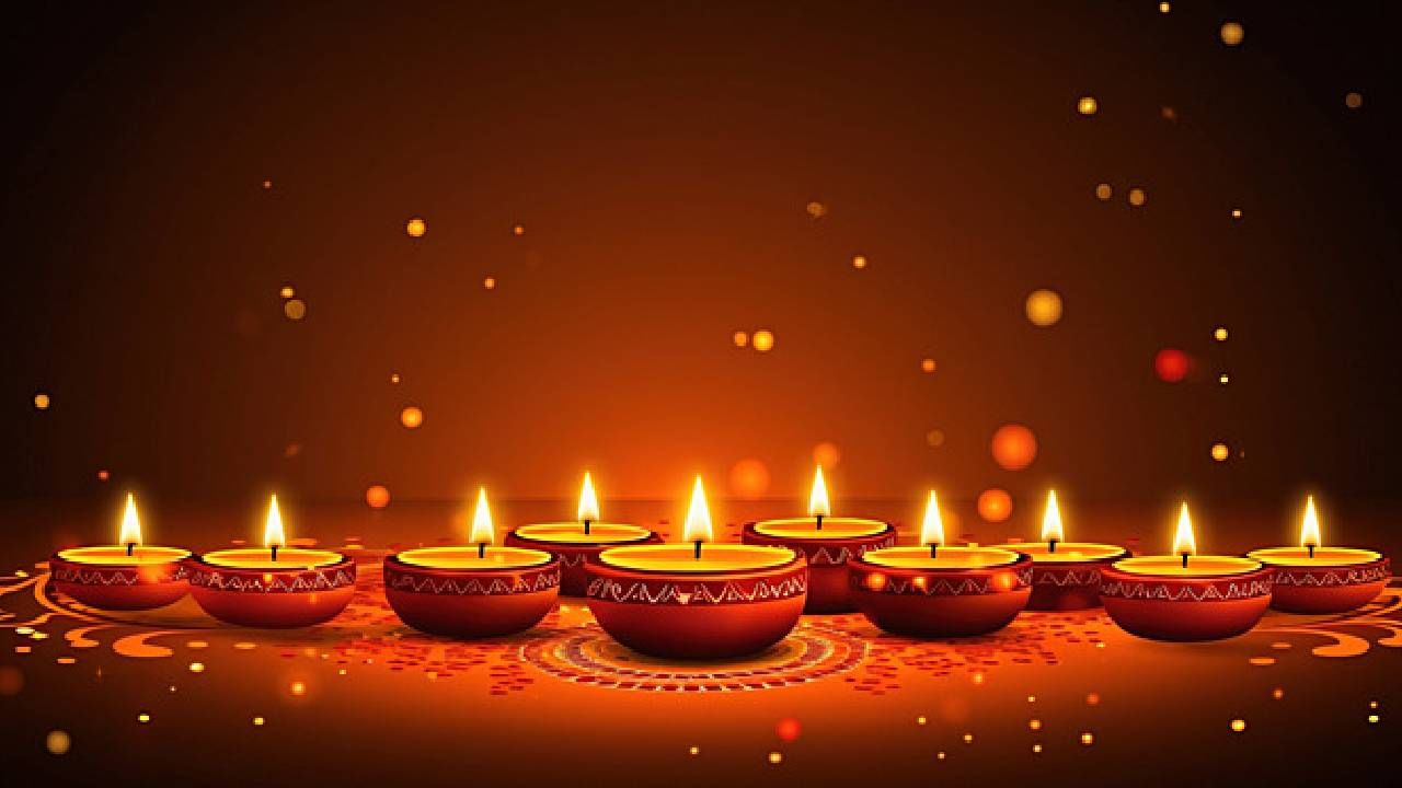 दिवाळीतील गोड गोड पदार्थांप्रमाणे तुमचे आयुष्यही कायम गोड व्हावे. दिवाळीतील कंदीला प्रमाणे ऊर्जेचा प्रकाश तुमच्या आयुष्या होतो, याची दिवाळीच्या शुभेच्छा..