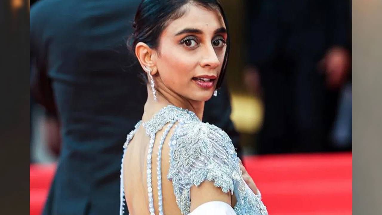 डॉली सिंह तेव्हा दिल्लीत होती. अभिनय करिअरसाठी ती एका कास्टिंग डायरेक्टरला भेटली. सुरुवातीला फोनवर बोलणं झालं आणि तेव्हाच तिला जाणवलं की काहीतरी गडबड आहे.