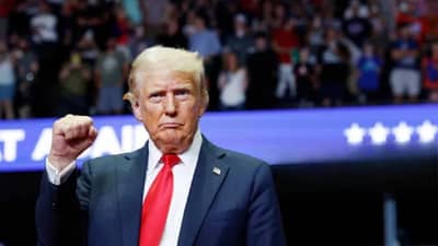 अमेरिकेकडून पुन्हा B-2 बॉम्बर तैनात, CIA ला ऑपरेशनसाठी मंजुरी, ट्रम्प कुठल्याही क्षणी देतील या नेत्याच्या हत्येचा आदेश