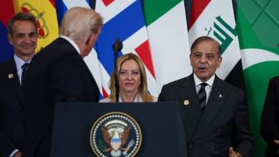 भारत-पाकिस्तानबद्दल डोनाल्ड ट्रम्प यांचा भर मंचावर मोठा दावा, पाकिस्तानचे पंतप्रधान शरीफ यांच्या चेहऱ्याचा उडाला रंग, खोटे..