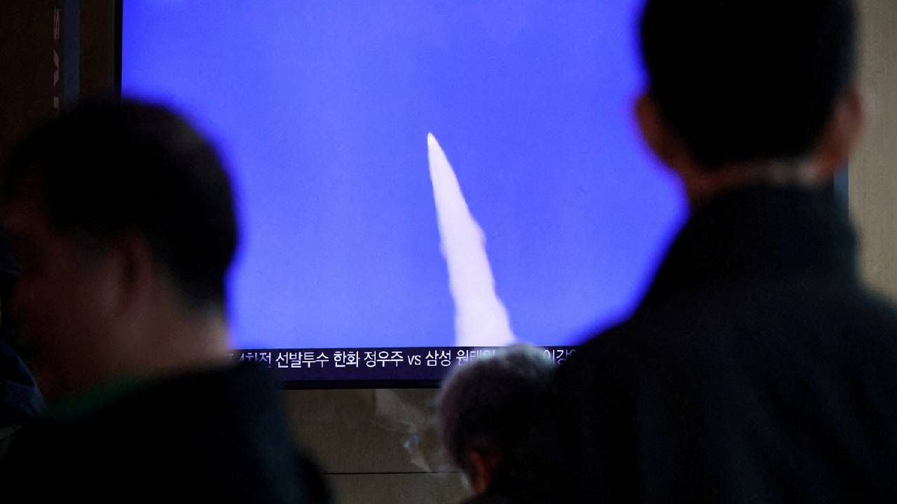 डोनाल्ड ट्रम्प यांना धडकी, उत्तर कोरियाने दाैऱ्यापूर्वी उडवली झोप, अमेरिकेत खळबळ, थेट क्रूझ क्षेपणास्त्रच..