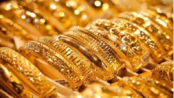 आज सोन्याच्या दरात 1100 रूपयांची वाढ झाली आहे. सोन्याचा दर जीएसटी सह 1 लाख 31 हजार 119 रुपयांवर पोहोचला आहे.