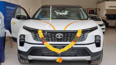 कार किंवा बाईक घ्यायचीय का? इतक्या पैशाने स्वस्त... जीएसटी कपात होताच खरेदीसाठी झुंबड