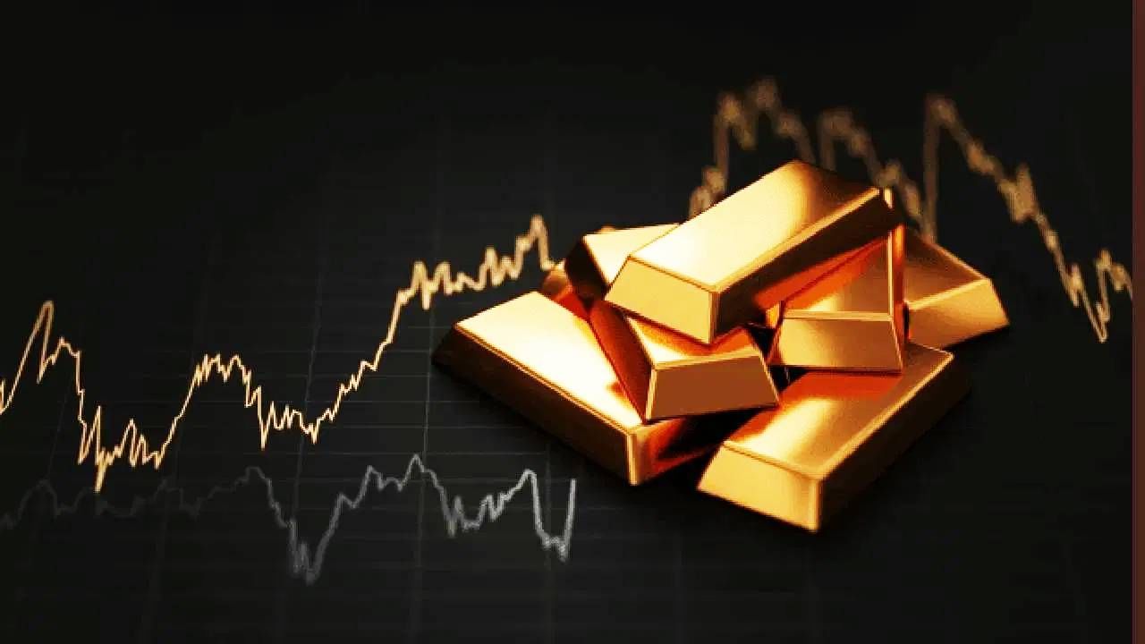 भारतीय रिझर्व्ह बँकेने अमेरिकन डॉलरवरील अवलंबित्व कमी करण्यासाठी आतापर्यंतचे सर्वात मोठे पाऊल टाकण्याचा निर्णय घेतला आहे. त्यानुसार आता आरबीआय परदेशात ठेवलेले सोने परत भारतात आणणार आहे. सध्या सोन्याच्या साठ्यांपैकी 65 टक्के भाग हा भारतात आहे. तर ऊर्वरीत परदेशात आहे.