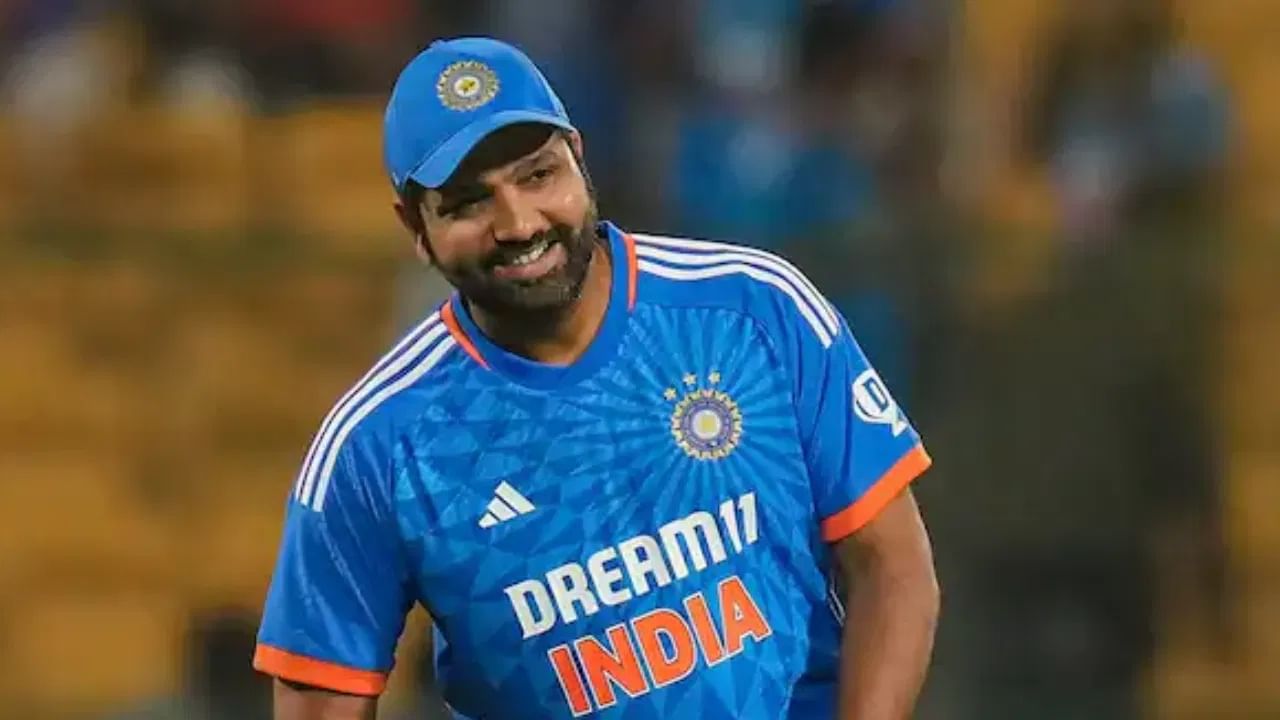 शुबमन कॅप्टन होताच आता भारतीय क्रिकेटमध्ये नव्या युगाची सुरुवात होणार आहे. रोहित आता एक खेळाडूच्या भूमिकेत असणार आहे. रोहितची 2021 साली एकदिवसीय कर्णधारपदी नियुक्ती करण्यात आली होती.  (Photo Credit: PTI)