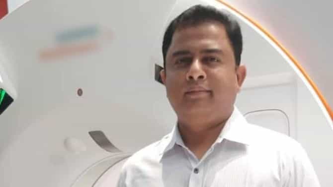 आधी गळा आवळला, नंतर खलबत्याने प्रहार... किचनमध्येच रंगला थरार, प्रसिद्ध रेडिओलॉजिस्टवर नवऱ्याचा जीवघेणा हल्ला; अंबरनाथ हादरले
