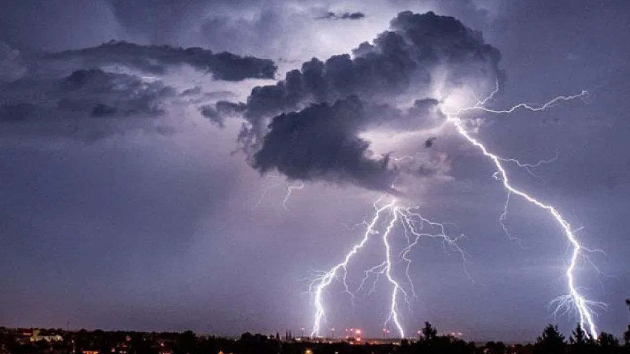 IMD Weather Update : पुन्हा मोठं संकट, अनेक राज्यांना पावसाचा हाय अलर्ट, 48 तास धोक्याचे, महाराष्ट्राला नवा इशारा