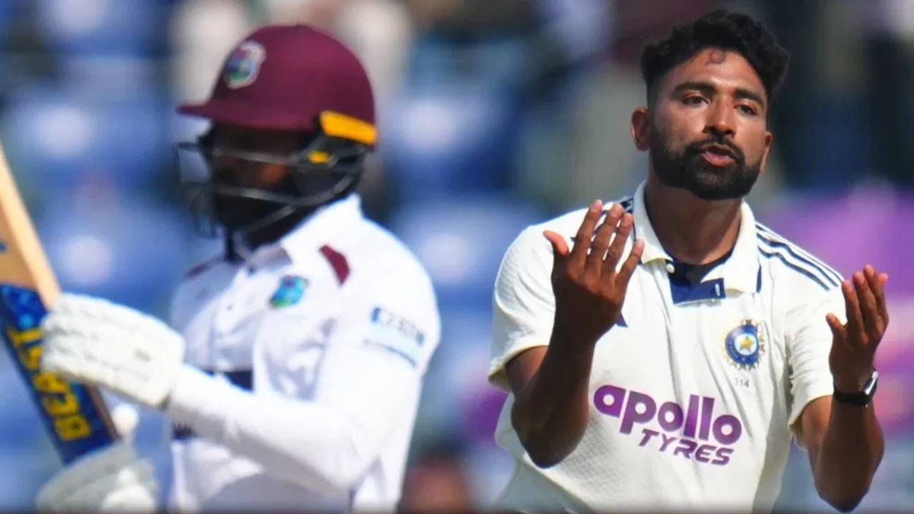 वेस्ट इंडिजने शेवटच्या विकेटसाठी 79 धावांची भागीदारी केली. यामुळे वेस्ट इंडिजचा संघ 390 धावांपर्यंत पोहोचला. 42 वर्षांनंतर भारतीय संघाला वेस्ट इंडिजविरुद्ध अशा दिवसाचा सामना करावा लागला. दुसरीकडे, 2013 नंतर पहिल्यांदाच एखाद्या परदेशी संघाने भारतात दुसऱ्या डावात 350 पेक्षा जास्त धावा केल्या आहेत. (Photo- PTI)