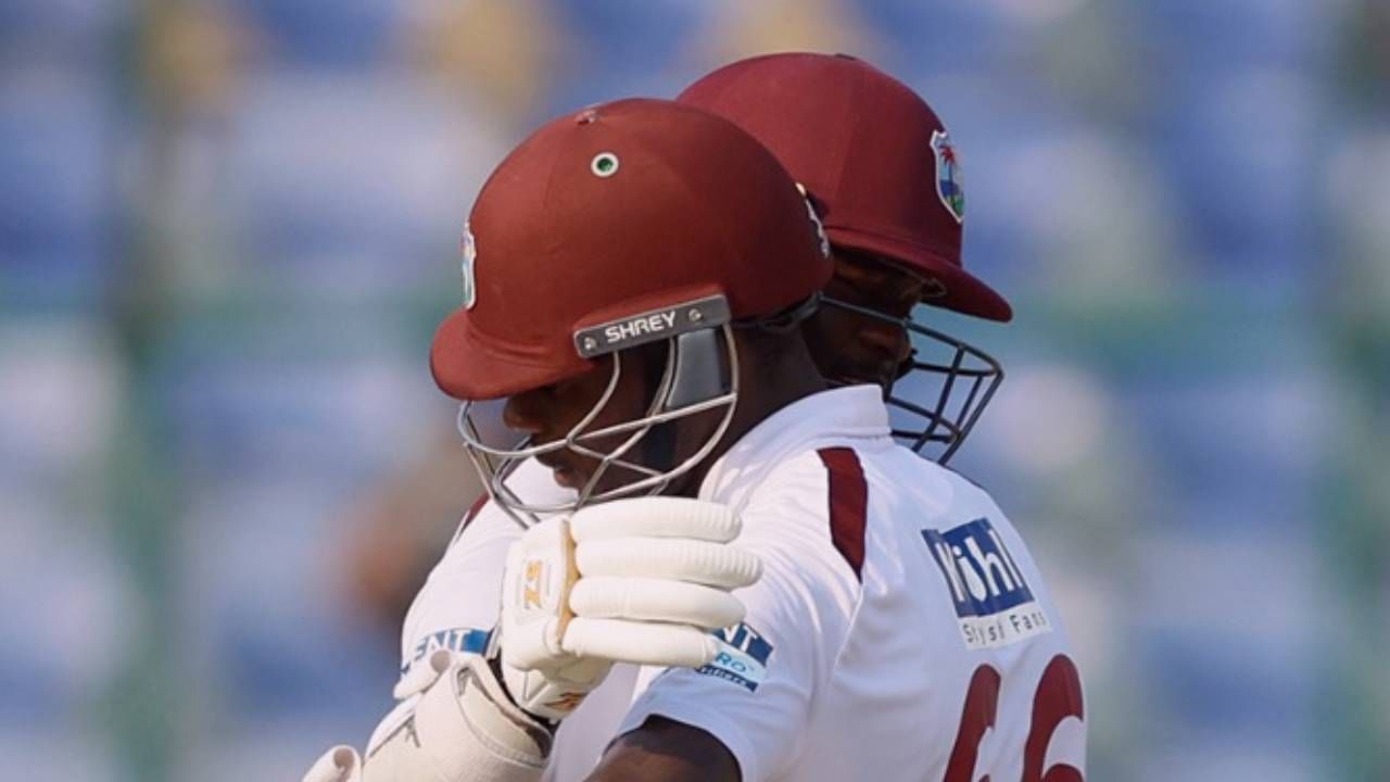 वेस्ट इंडिजने 1983 नंतर भारतात शेवटच्या विकेटसाठी 50 पेक्षा जास्त धावांची भागीदारी केली आहे. 1983 च्या अहमदाबाद कसोटीत विन्स्टन डेव्हिड आणि जेफ ड्यूजॉन यांनी 51 धावांची भागीदारी केली होती. आता जस्टिन ग्रीव्हज आणि जेडेन सील्स यांनी ही कामगिरी केली आहे. (Photo- WI Cricket Twitter)