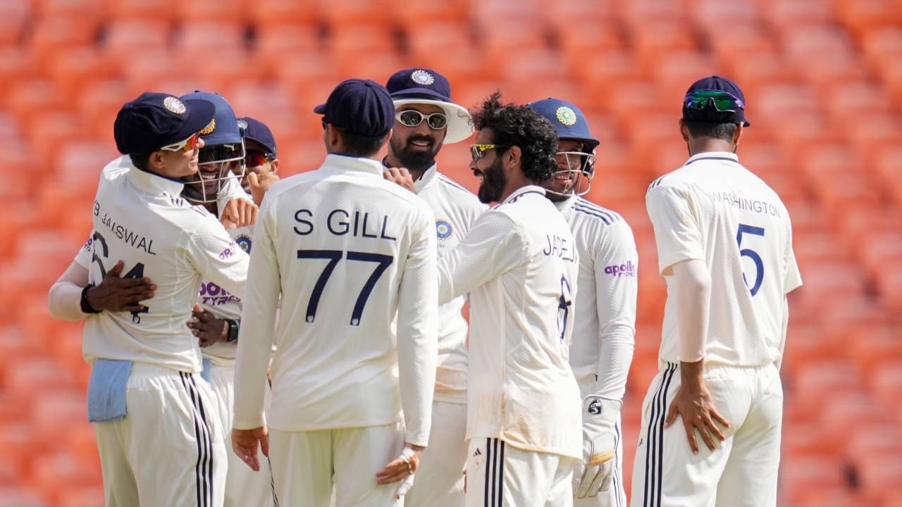 भारताने वेस्ट इंडिजला पराभूत केल्याने भारताची विजयी टक्केवारी ही 55.56 इतकी झाली आहे. पण अजूनही तिसर्‍या स्थानावरच समाधान मानवं लागलं आहे. ऑस्ट्रेलिया 100 टक्क्यांसह पहिल्या, तर श्रीलंका 66.67 टक्क्यांसह दुसऱ्या स्थानी आहे.  (Photo- BCCI Twitter)