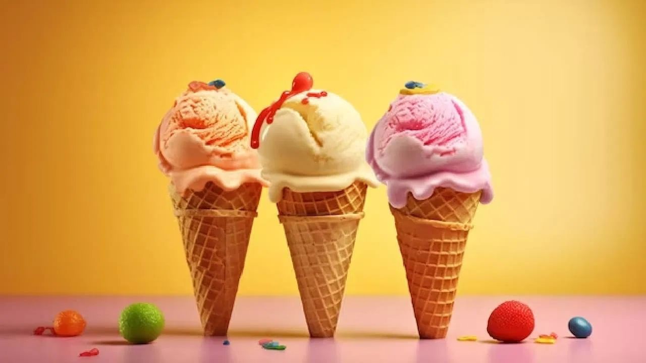 इटालियन प्रवासी मार्को पोलोने 13 ल्या शतकात चिनी Ice Cream  रेसिपी इटलीत आणली, जिथे त्यामध्ये काही महत्त्वाचे बदल करण्यात आले. मार्को पोलोने जेव्हा इटलीमध्ये Ice Cream आणलं तेव्हा त्याने Ice Cream ला नवीन रुप दिलं... त्यानंतर Ice Cream ला आधुनिक स्वरुप प्राप्त झालं. 