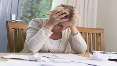 उधार घेतलेले पैसे परत मिळण्यास येत आहे अडचण? ही खास पोटली करेल चमत्कार