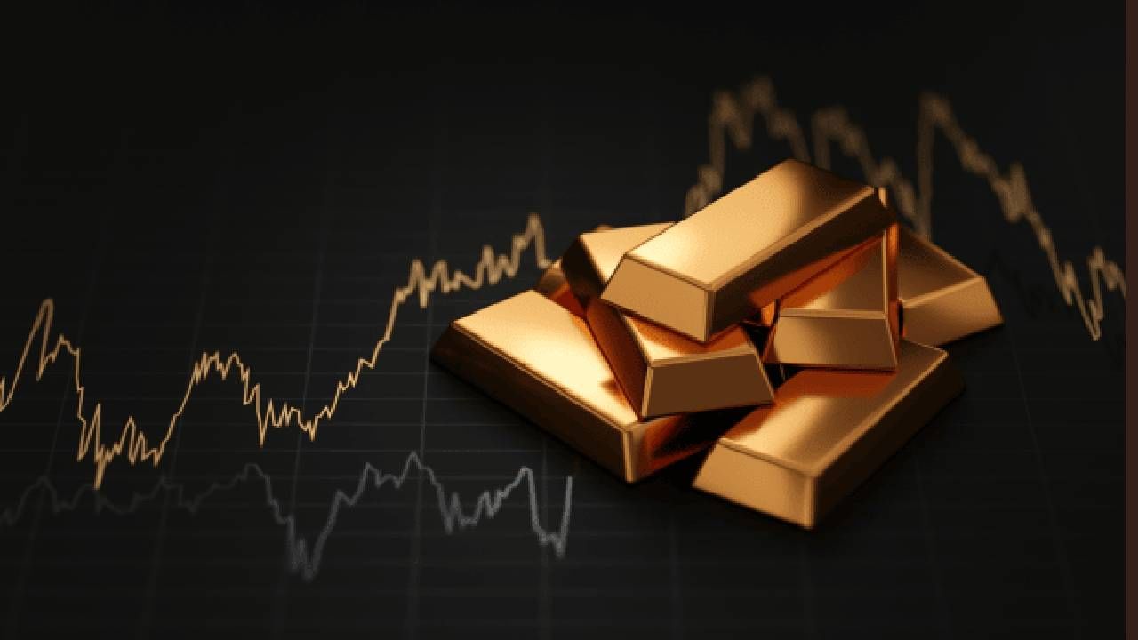 आंध्र प्रदेशाकडे 15 दशलक्ष टन सोन्याचा साठा  आहे. रामगिरी ही सोन्याची खाण आहे. रायलसीमा भागात अजूनही सोन्याचा शोध सुरू आहे. 