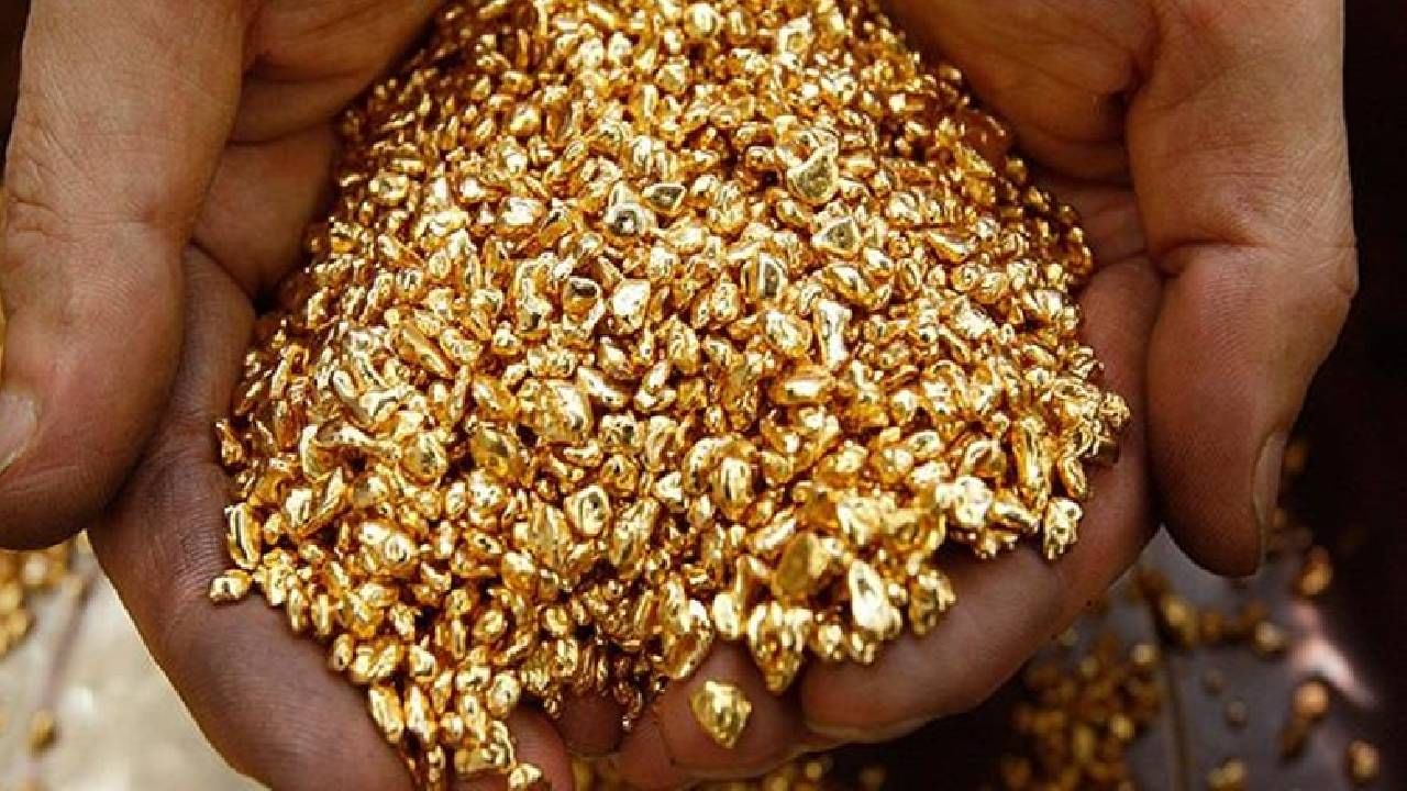 उत्तर प्रदेशात 13 दशलक्ष टन सोन्याचा साठा आहे. सोनभद्र जिल्ह्यातील खाणीत हा सोन्याचा साठा आहे. 