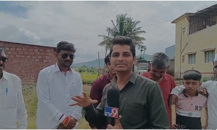 त्यानंतर ही कबुतरं आपल्या थव्यात घेण्यासाठी ढाबळ मालकांची चुरस रंगली आहे. मोठ्या उत्साहात ठिकठिकाणचे कबूतर प्रेमी हा खेळ खेळत आहे. टीव्ही ९ मराठीचे प्रतिनिधी विनय जगताप यांनी याचा आढावा घेतला आहे.