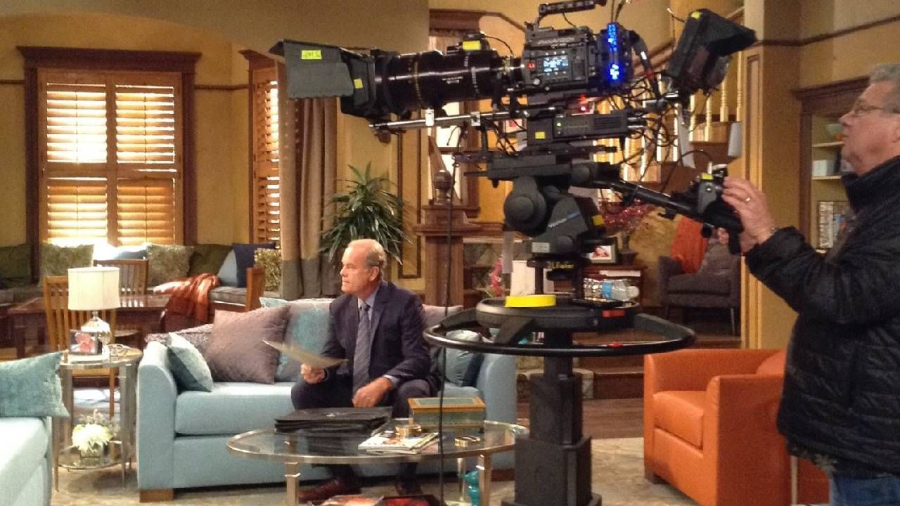 नातवंडं खेळवण्याच्या वयात 70 वर्षांचा प्रसिद्ध अभिनेता बनला बाप; 8 व्या मुलाचा जन्म