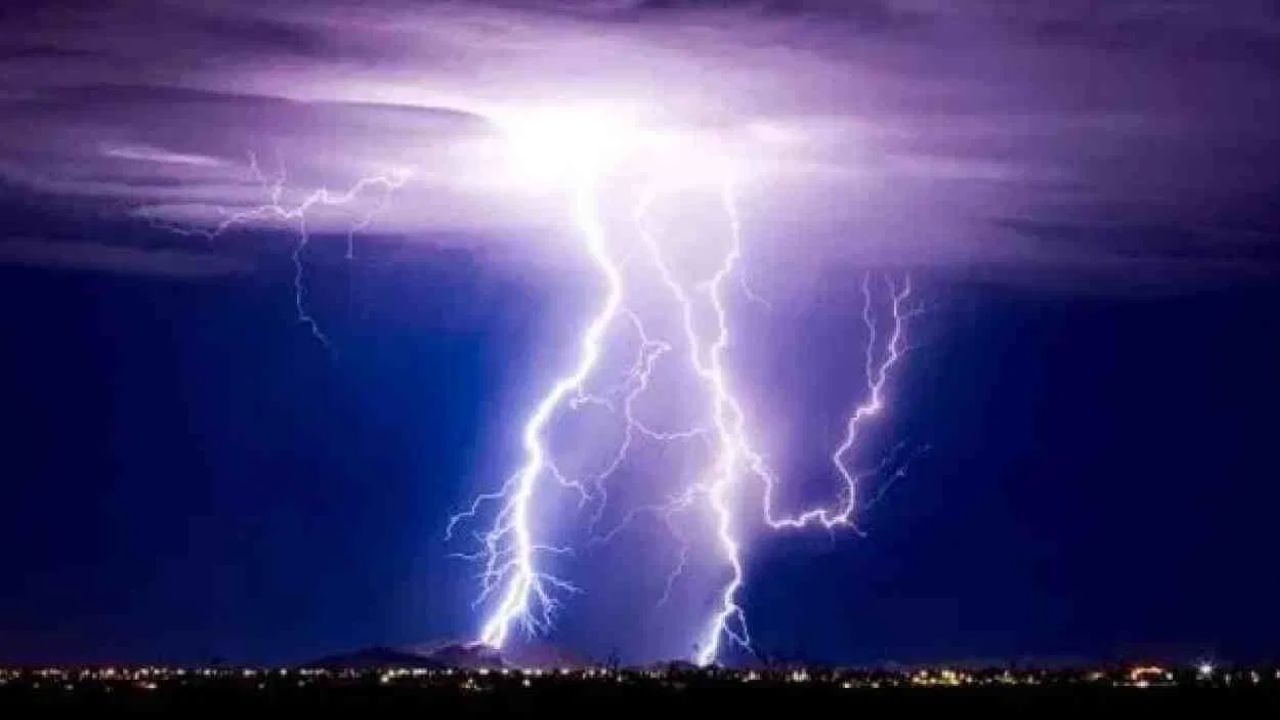 IMD Weather Update : महाराष्ट्रावर घोंगावतंय मोठं संकट, पुढील 48 तास धोक्याचे, आयएमडीचा हाय अलर्ट