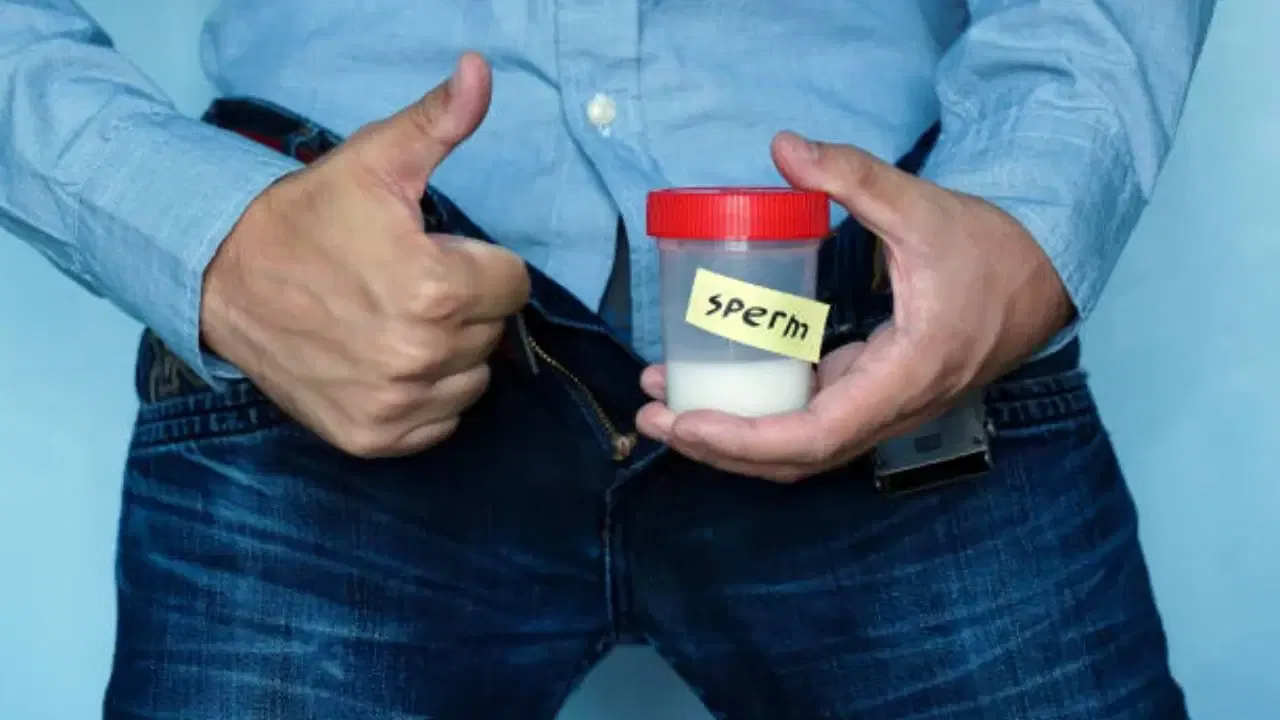 पुरुषांमधील वंध्यत्वाची समस्या दूर करण्यासाठी निरोगी जीवनशैलीसह काही गोष्टींचे सेवन सुरू करावे. यामुळे पुरुषांमध्ये ताकद वाढेल आणि वंध्यत्वाची समस्या दूर होऊ शकतील. आता प्रश्न असा आहे की, कोणत्या गोष्टींच्या सेवनाने पुरुषांमध्ये ऊर्जा वाढेल? पुरुषांचे वंध्यत्व कसे दूर होईल? चला जाणून घेऊया याबद्दल-