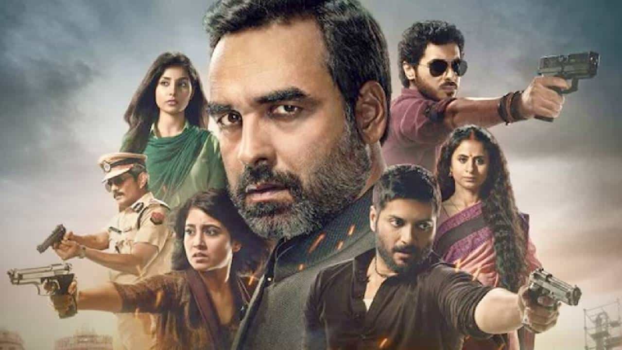 मिर्झापूर- ही एक लोकप्रिय क्राइम थ्रिलर वेब सीरिज आहे. या सीरिजचा पहिला सिझन 2018 मध्ये प्रेक्षकांच्या भेटीला आला होता. त्याची कहाणी उत्तर प्रदेशातील मिर्झापूर नावाच्या काल्पनिक शहरावर आधारित आहे. आतापर्यंत या सीरिजचे तीन सिझन प्रदर्शित झाले आहेत.