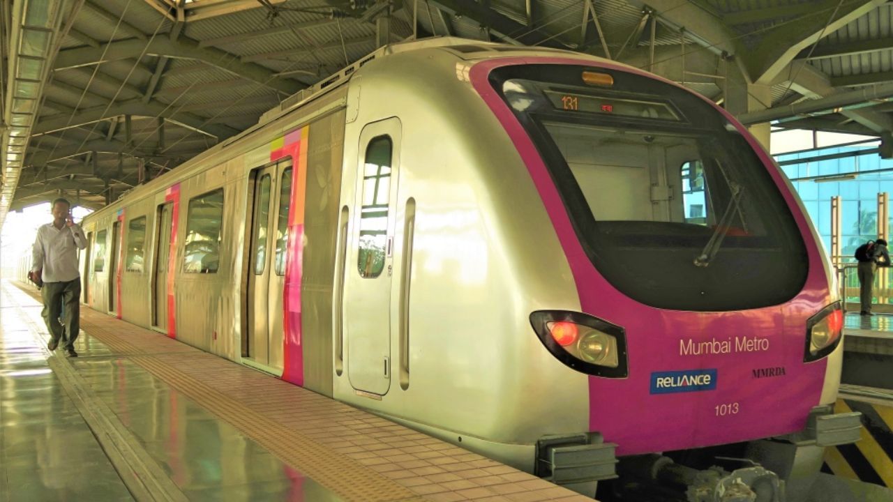 Mumbai Metro: मुंबई मेट्रोच्या 2A व 7 या मार्गांवरील वेळापत्रकात बदल, वाचा सविस्तर Mumbai Metro: मुंबई मेट्रोच्या 2A व 7 या मार्गांवरील वेळापत्रकात बदल, वाचा सविस्तर