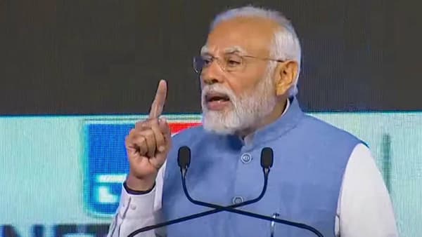 पीएम मोदी मलेशियाला जाणार नाही हे स्पष्ट होताच देशात राजकारणाला सुरुवात, काँग्रेसने म्हटलं...