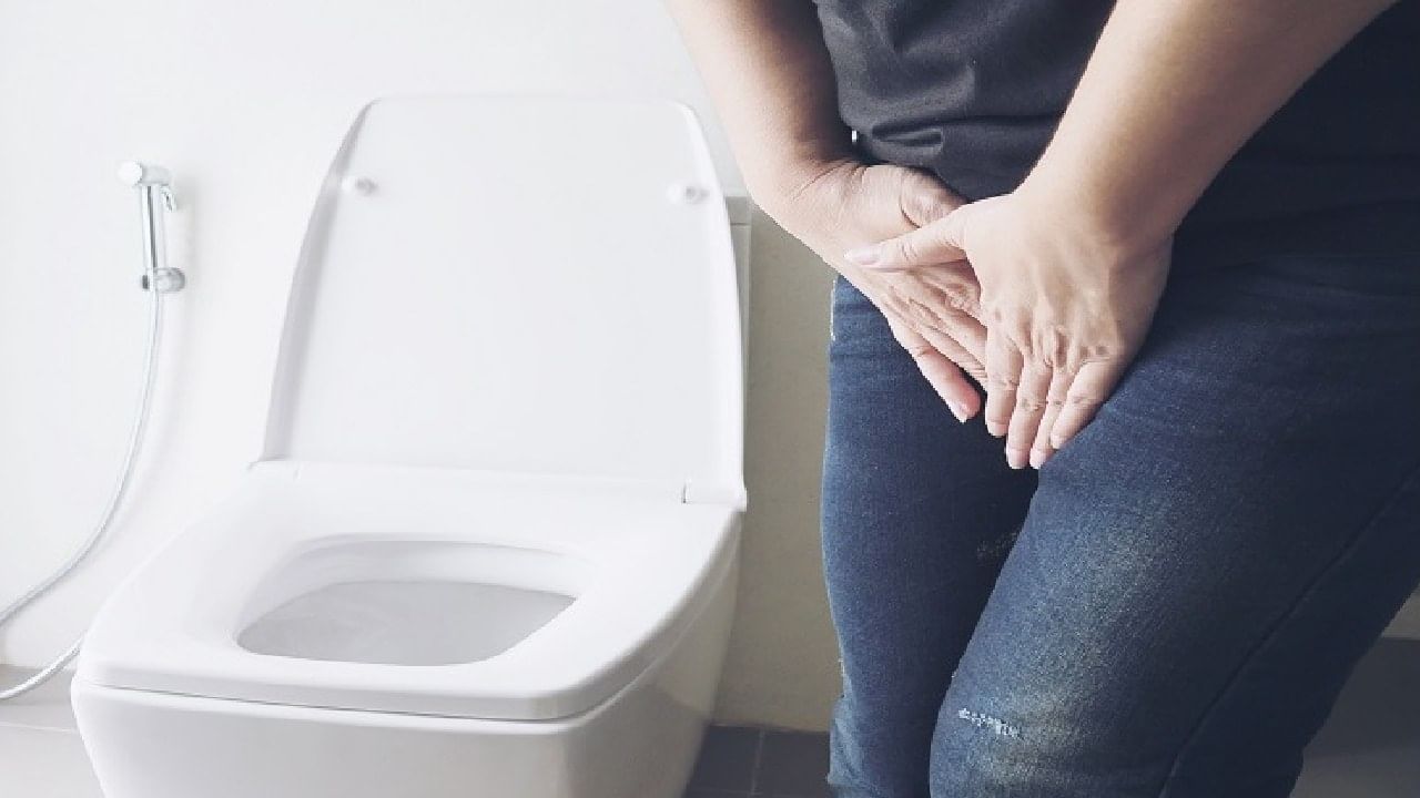 रात्री वारंवार लघवीसाठी उठावे लागते? किडनीचा प्रादुर्भाव तर नाही..ना डॉक्टरचा सल्ला काय?