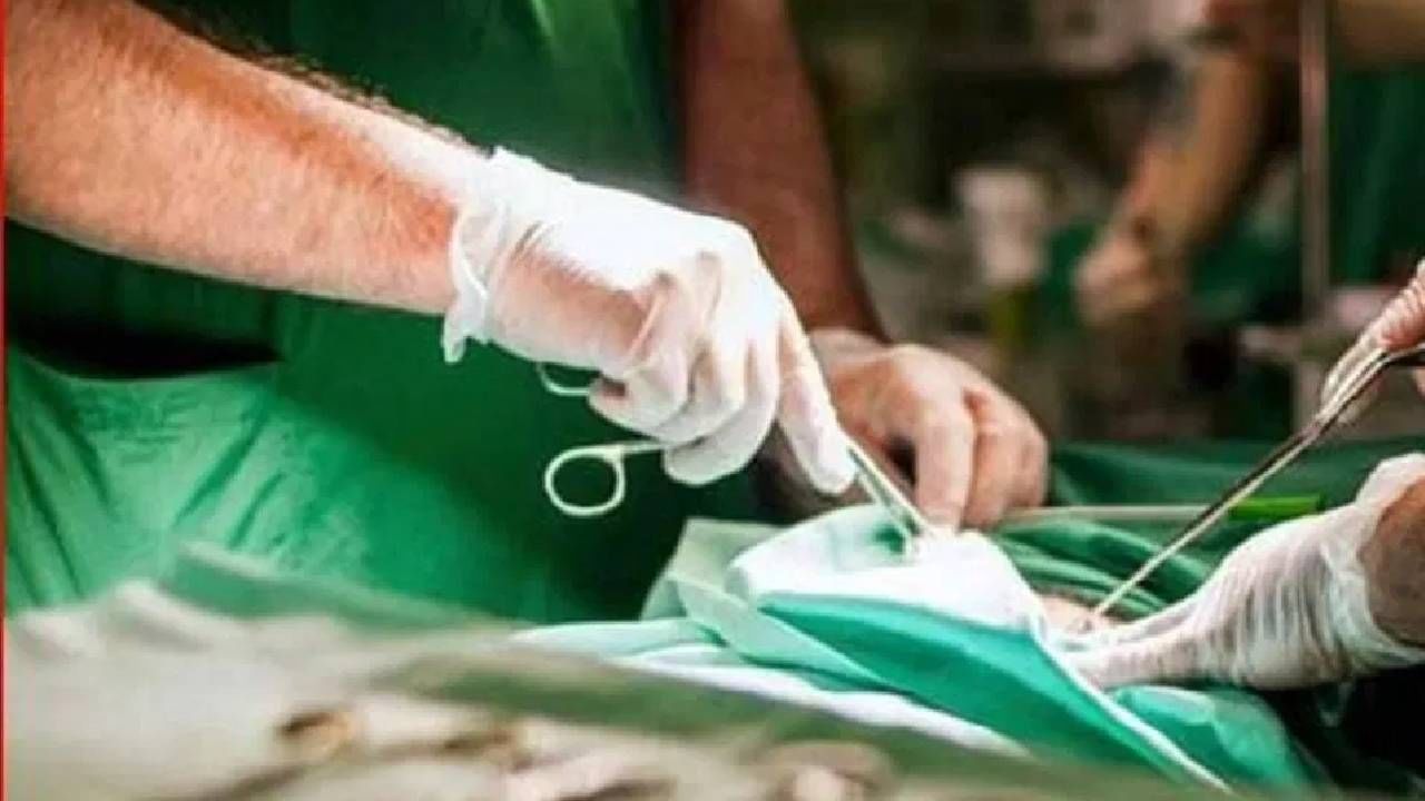 विवाहित महिलेने रात्री उशिरा युवकाला घरी बोलवून त्याच्या प्रायवेट पार्टवर केला चाकू हल्ला, कारण काय?