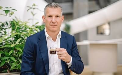 पदभार सांभाळताच या सीईओने घेतला मोठा निर्णय, जगभरातील 16000 नोकऱ्यांवर कुऱ्हाड, काय आहे अखेर मजबूरी ?