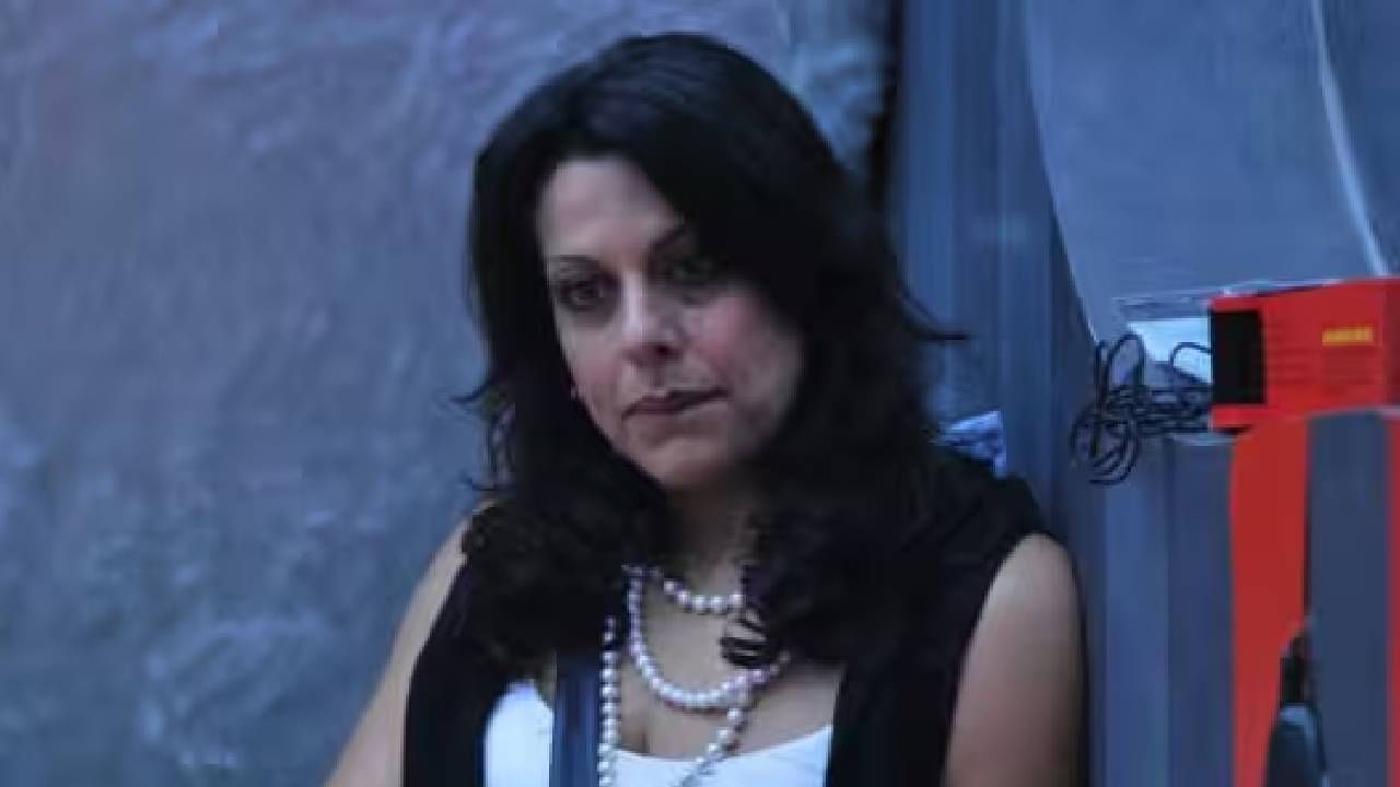 भावाच्या आत्महत्येविषयी पहिल्यांदाच पूजा बेदी व्यक्त; सुसाइड नोटमध्ये काय लिहिलं होतं? भावाच्या आत्महत्येविषयी पहिल्यांदाच पूजा बेदी व्यक्त; सुसाइड नोटमध्ये काय लिहिलं होतं?